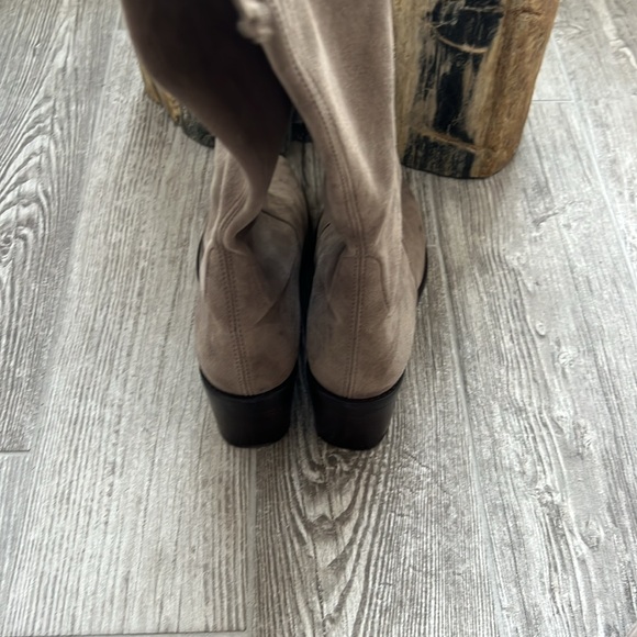 Stuart Weitzman over the knee suede boots. Never worn. Beautiful grey/taupe. - Picture 7 of 8